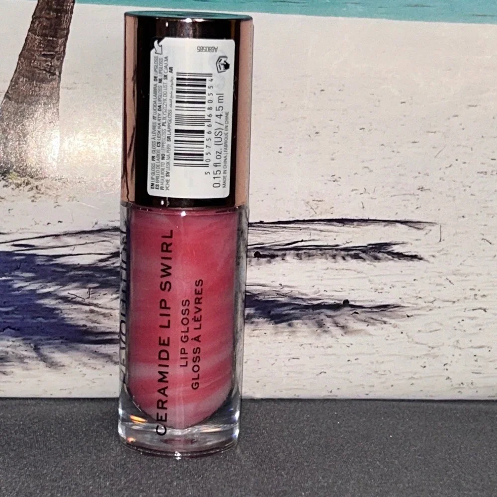 Makeup Revolution Ceramide Lip Swirl Soft Pink Lip Gloss Hydrating‎